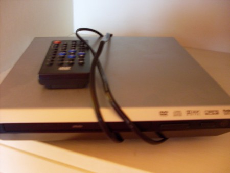 DVD-lejátszó-ajándék a lemez csomag mellé!!!!